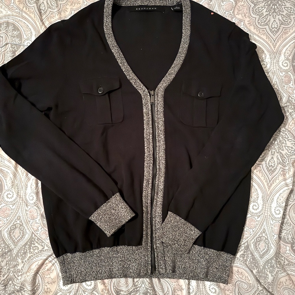 Men’s Sean, John cardigan, medium sweater. Gray and black in color! Good shape!